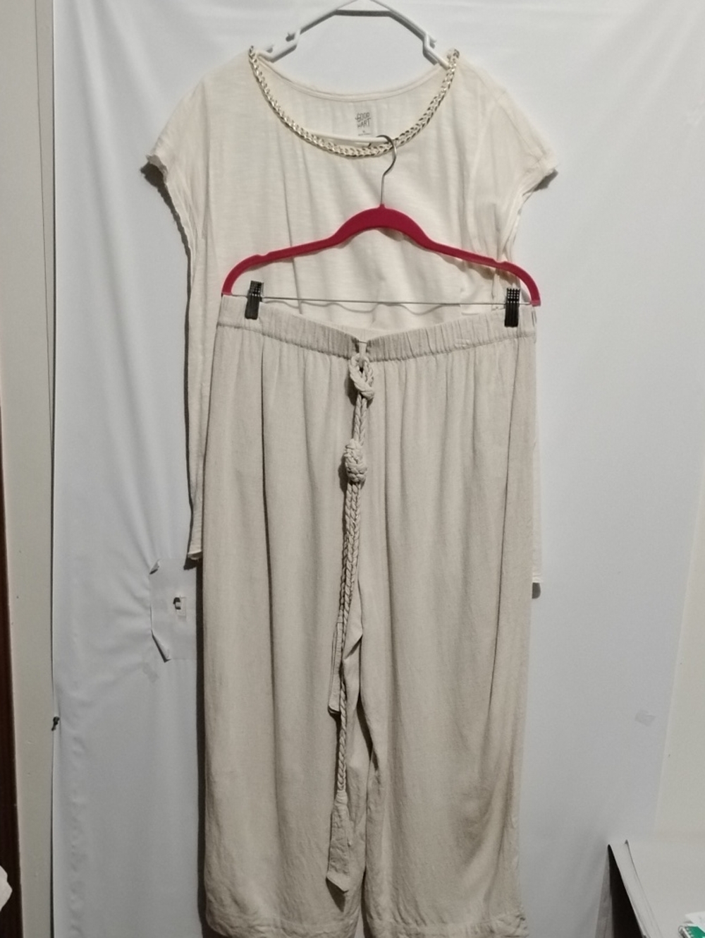 Good Hart Cream Two-Piece Relaxed Knit Top & Wide-Leg Pants Set‎